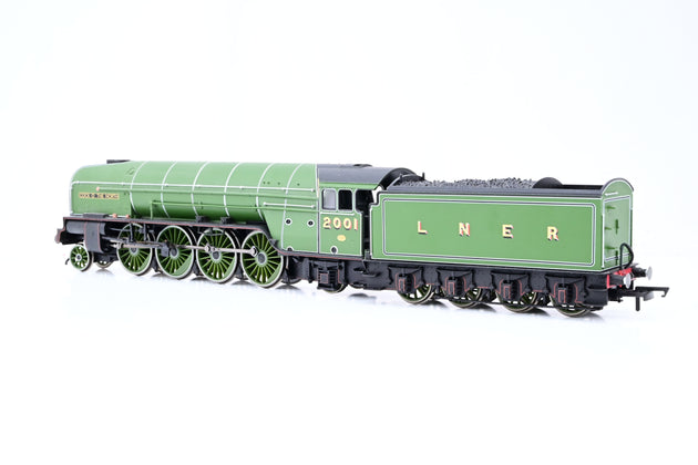 Hornby OO Gauge R3207 LNER 2-8-2 Class P2 No.2001 'Cock O' The North'