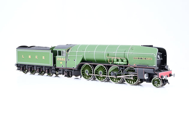 Hornby OO Gauge R3207 LNER 2-8-2 Class P2 No.2001 'Cock O' The North'
