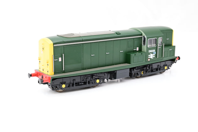 Heljan OO Gauge 1502 BR Green Class 15 No. D8229 - Boxed