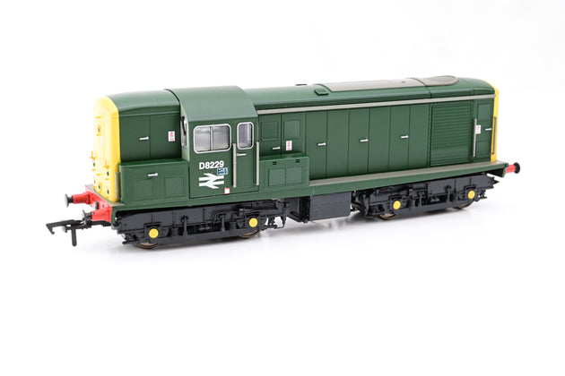 Heljan OO Gauge 1502 BR Green Class 15 No. D8229 - Boxed