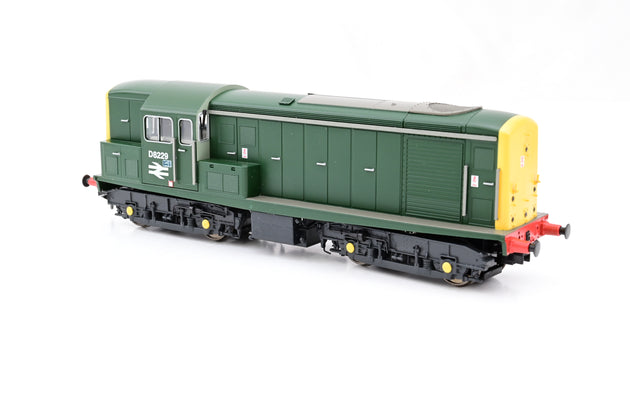 Heljan OO Gauge 1502 BR Green Class 15 No. D8229 - Boxed