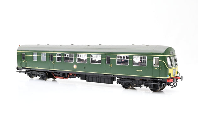 Bachmann OO Gauge 32-286 BR Green 2 Car Class 101 w/Small Yellow Panels - Boxed