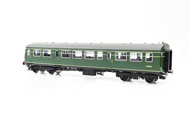 Bachmann OO Gauge 32-286 BR Green 2 Car Class 101 w/Small Yellow Panels - Boxed