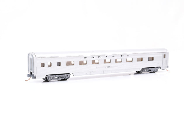 Rivarossi N Gauge Santa Fe Rake of 3 Corrogated Passenger Cars - Boxed