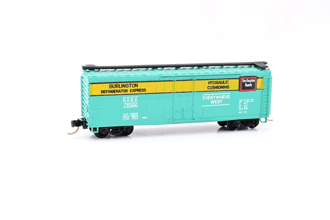 Likelike N Gauge Burlington Reffer Car - Boxed