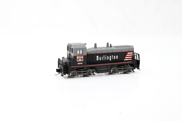 Atlas N Gauge 4005/4015 'Burlington' SW 1500 Diesel Locomotive Cow & Calf No.9280 - Boxed