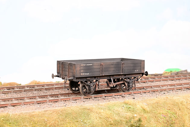 Kit Built O Gauge BR Engineers Black Engineers Train with Crane