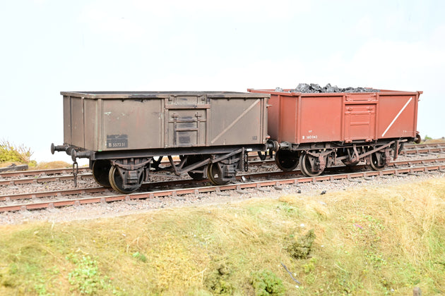 Kit Built O Gauge Pair of BR 16 Ton Mineral Wagons
