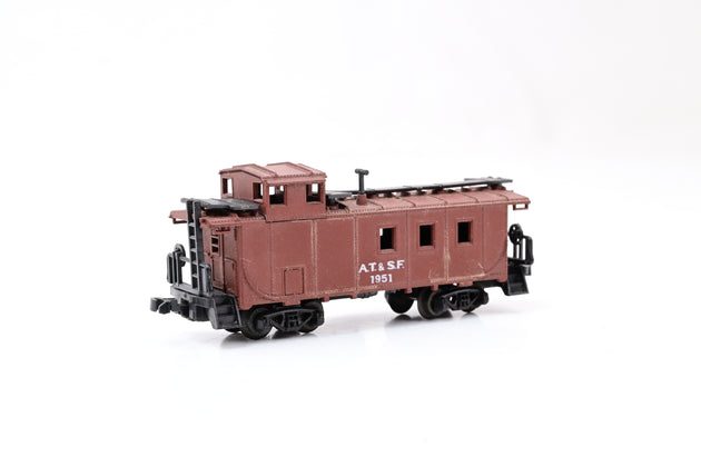 Atlas N Gauge 2271 AT&SF Caboose No.1951