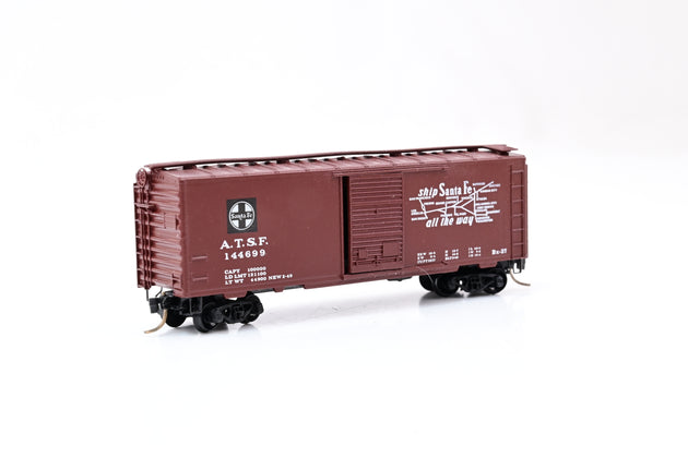MicroTrains N Gauge 20030 Santa Fe SuperChief Box Car No.114699