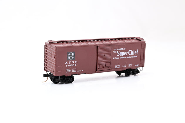 MicroTrains N Gauge 20020 Santa Fe SuperChief Box Car No.114537
