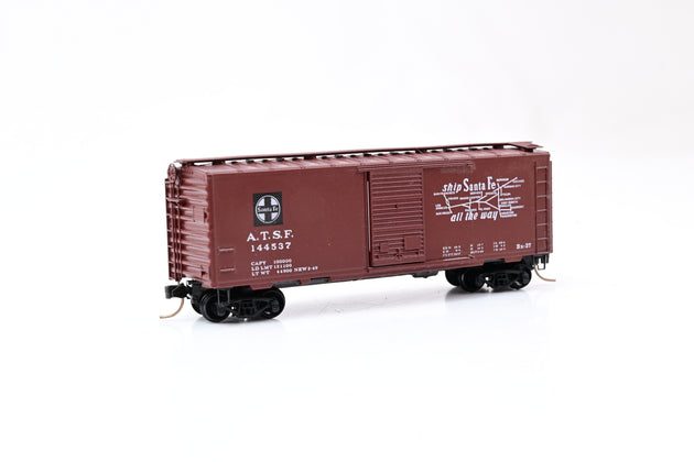 MicroTrains N Gauge 20020 Santa Fe SuperChief Box Car No.114537