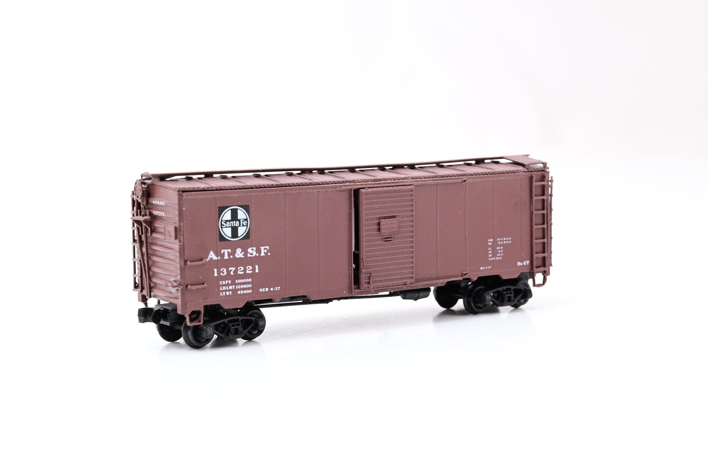 MicroTrains N Gauge ATSF Boxcar No.137221