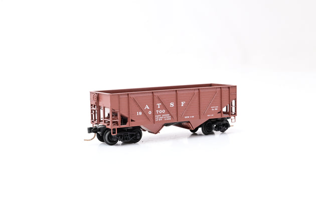 MicroTrains N Gauge 57010 33' ATSF Twin Bay Hopper No.180700