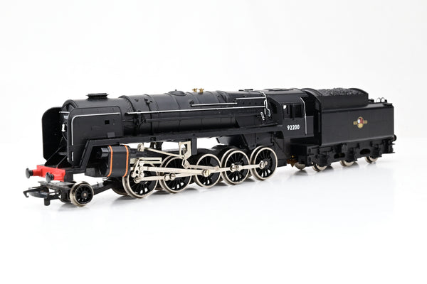Hornby OO Gauge R264 BR Class 9F Plain Black Late Crest No.92200 - Boxed
