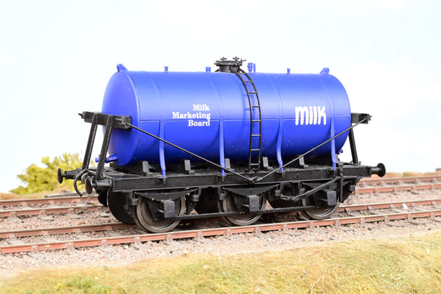 Dapol O Gauge 7F-031-003 6 Wheel Milk Tanker Milk Marketing Board - Boxed