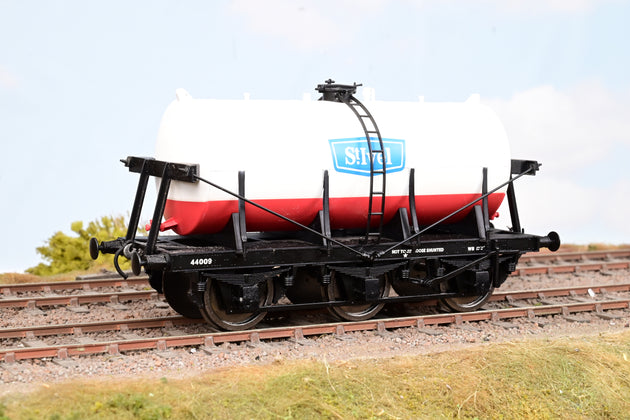 Dapol O Gauge 7F-031-005 6 Wheel Milk Tanker ST IVEL No.44009 - Boxed