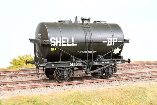 Dapol O Gauge 7F-059-003 14T Tank Wagon Class B Shell BP Black No.5133 - Boxed