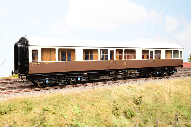 Sancheng O Gauge GWR Chocolate & Cream Collett 1st/3rd Corridor Composite Coach No.7283