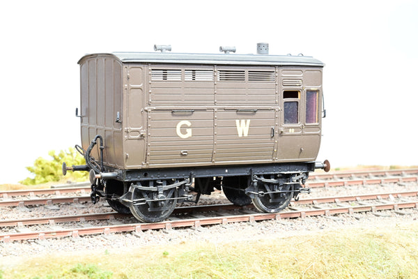 Kit Built O Gauge GWR Brown Horse Box No.88