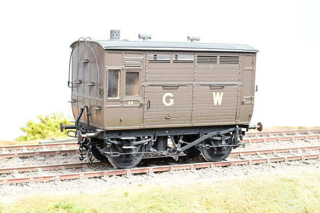 Kit Built O Gauge GWR Brown Horse Box No.88