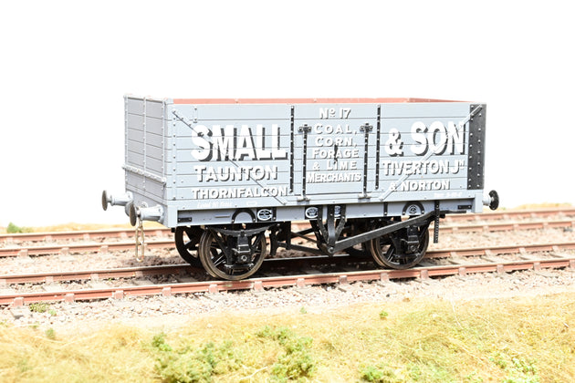 Dapol O Gauge Wessex Wagons Ltd Ed Small & Sons 7 Plank Wagon No.17 - Boxed