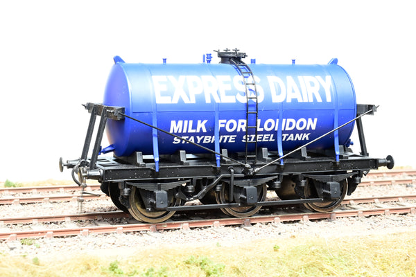 Dapol O Gauge 7F-031-001 6 Wheel Milk Tanker Express Dairies - Boxed