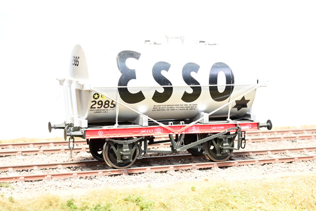 Dapol O Guage 7F-059-001 14T Tank Wagons Class B Esso No.2985 - Boxed