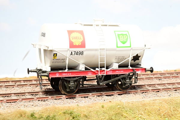 Dapol O Gauge 7F-058-002 14T Tank Wagon Class A Shell BP Silver No.A7498 - Boxed