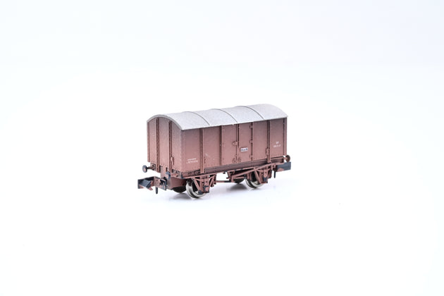 Dapol N Gauge 2F-013-010 BR Bauxite 4-wheel Gunpowder Van No.M701058 - Factory Weathered, Boxed