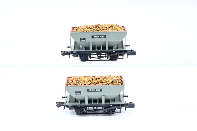 Graham Farish N Gauge Rake of 2 BR Grey 24T Iron Ore Hopper Wagons w/ Loads - Unboxed