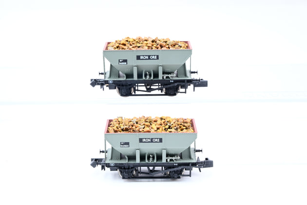 Graham Farish N Gauge Rake of 2 BR Grey 24T Iron Ore Hopper Wagons w/ Loads - Unboxed