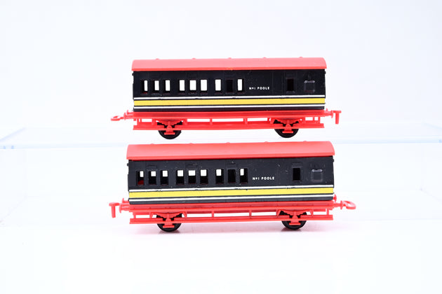 Graham Farish N Gauge 8530 'The Gaffer' Starter Train Set w/ 0-6-0 Steam Locomotive No.1 'The Gaffer' + 2 Coaches - Boxed
