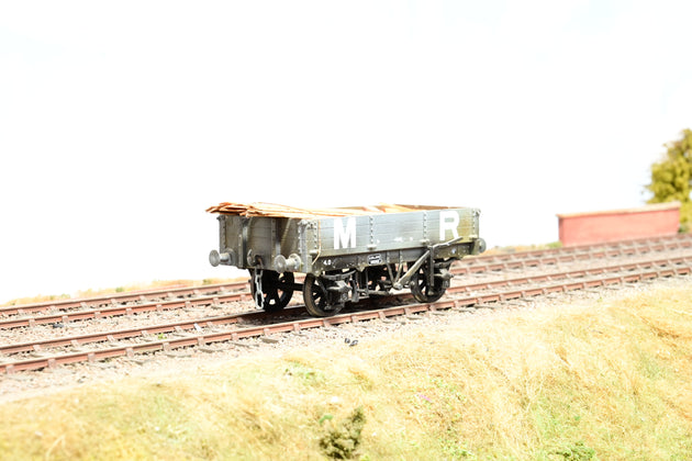 Slaters O Gauge Kit 7028 M.R 8T Five Plank Side & End Door W/Timber Load No.55002 - Boxed