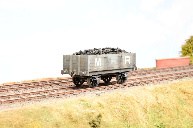 Slaters O Gauge Kit 7027 M.R 8T Five Plank Wagon Side Door W/Coal Load - Boxed