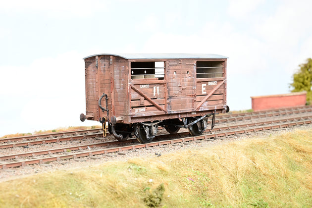 Parkside Dundas O Gauge Kit PS106 LNER 10T Cattle Truck Braked No.196127 - Boxed