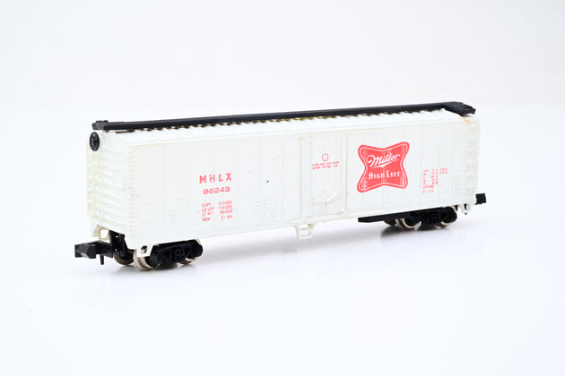 Bachmann N Gauge Great Northern Class GP-40 Diesel Set w/ 5 Wagons - Boxed