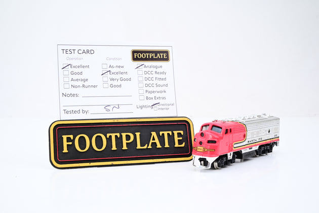 Bachmann N Gauge 4646 Santa Fe Red & Silver Class F7 Diesel Locomotive No. 215 - Unboxed