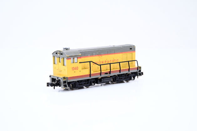 Minitrix N Gauge 2005 Union Pacific Grey & Yellow Diesel Switcher No.1340 - Unboxed