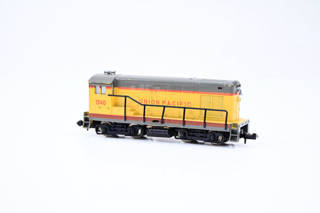 Minitrix N Gauge 2005 Union Pacific Grey & Yellow Diesel Switcher No.1340 - Unboxed