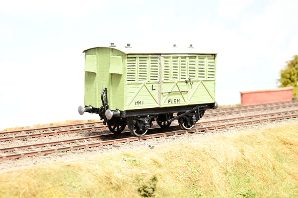 Kit Built O Gauge Wooden L & Y Fish Van Green No.1441 - Unboxed