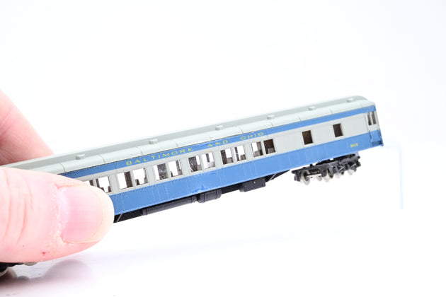 Lima N Gauge Rake of 2 B&O Blue/Grey Passenger Coaches No.3612, 2003