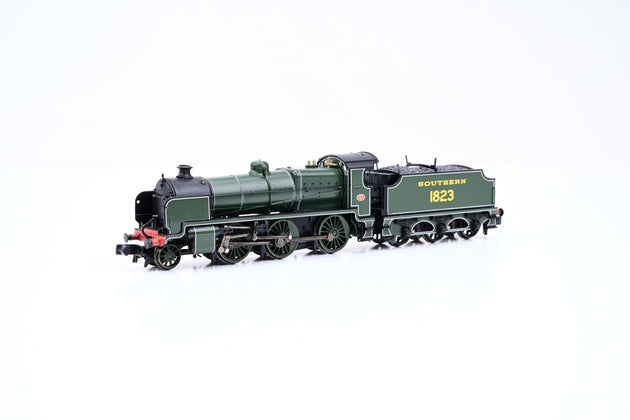 Graham Farish N Gauge 372-934DS SE&CR N Class SR Lined Green No.1823 - DCC Sound, Boxed