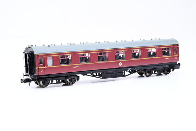 Graham Farish N Gauge 374-840 Stanier Vestibule Composite 3RD LMS Crimson Lake No.2040 - Boxed