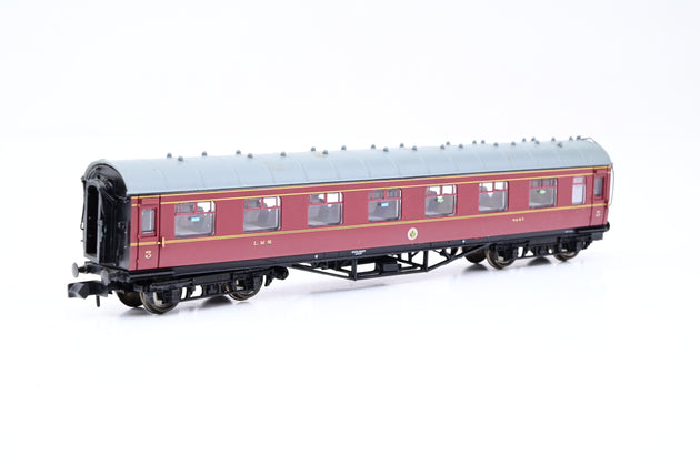 Graham Farish N Gauge 374-840 Stanier Vestibule Composite 3RD LMS Crimson Lake No.2040 - Boxed