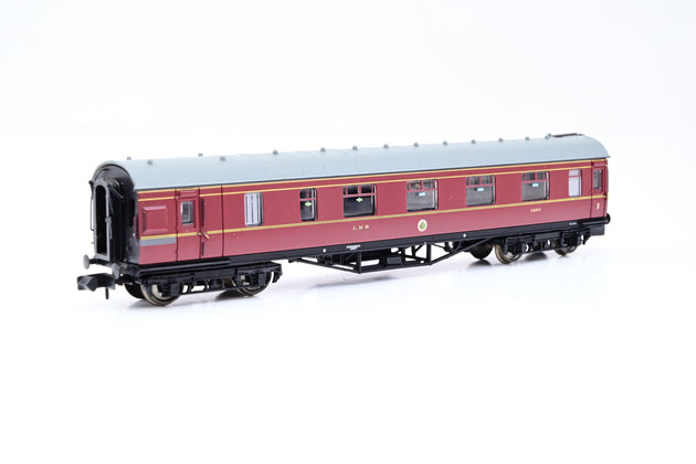 Graham Farish N Gauge 374-830 Stanier Brake 1ST LMS Crimson Lake No.5062 - Boxed