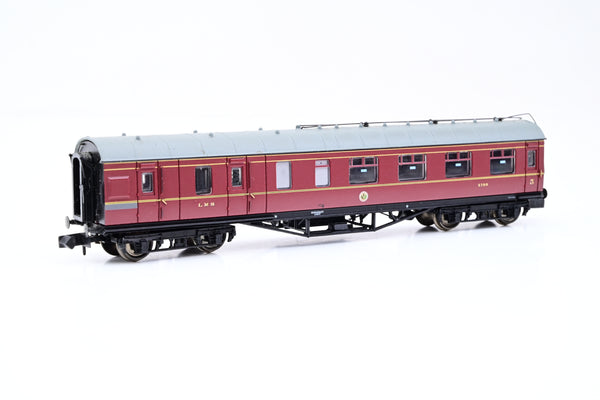 Graham Farish N Gauge 374-825 Stanier Brake 3RD LMS Crimson Lake No.9443 - Boxed