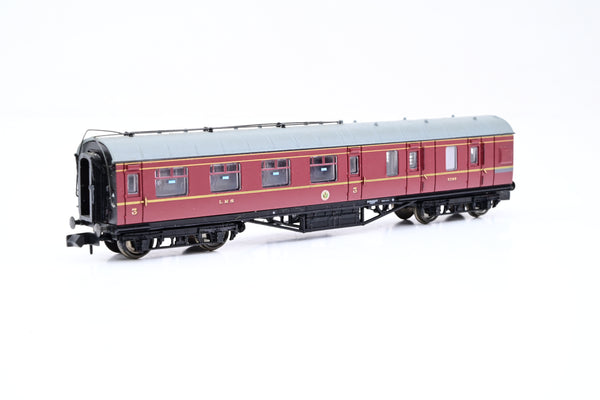 Graham Farish N Gauge 374-825 Stanier Brake 3RD LMS Crimson Lake No.9443 - Boxed