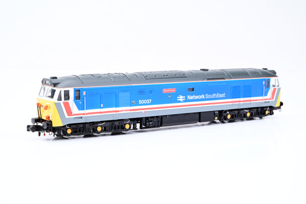 Dapol N Gauge 2D-002-003S Class 50 Original NSE No.50037 'Illustrious' - DCC Sound, Boxed