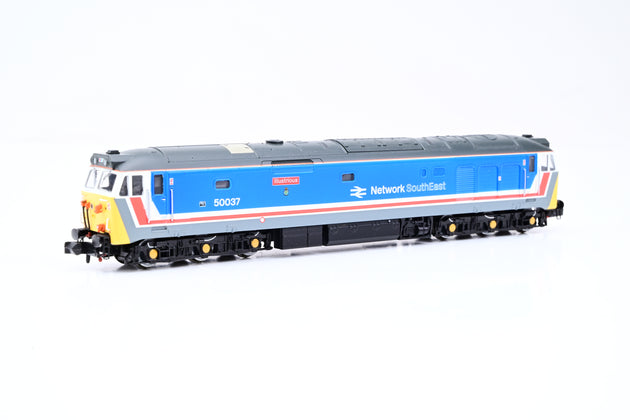 Dapol N Gauge 2D-002-003S Class 50 Original NSE No.50037 'Illustrious' - DCC Sound, Boxed